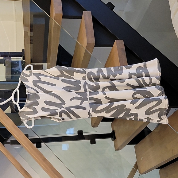 Grey and white dress - Picture 2 of 3